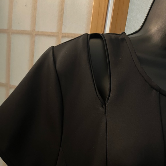 Lane Bryant Size 20 Black dress with peek a boo shoulders - Picture 2 of 4